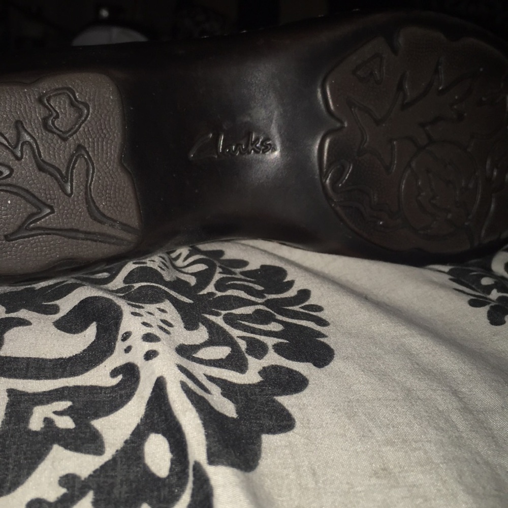 Clarks - Picture 3 of 3